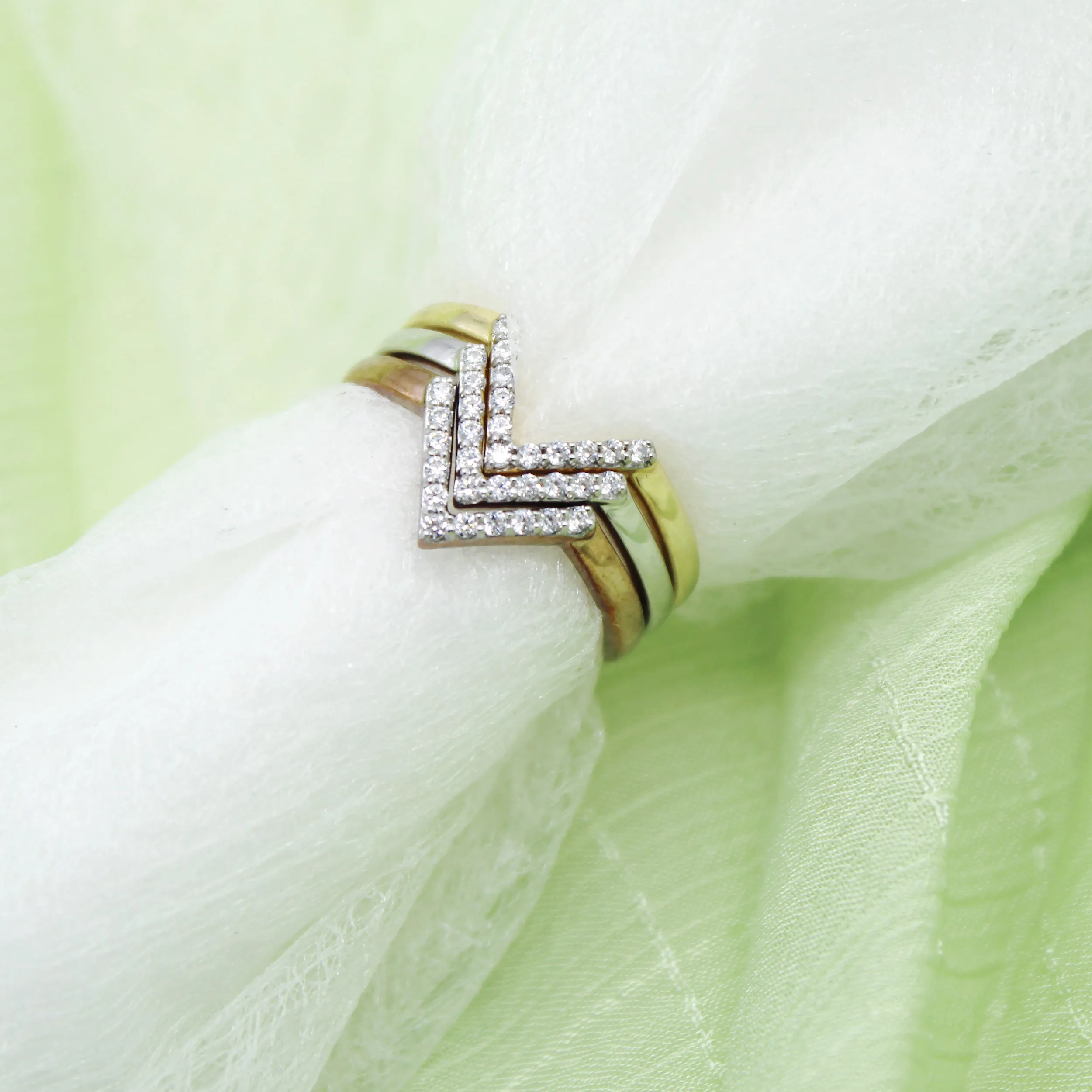 1/10 CT TW Diamond Chevron V Shaped Ring in Sterling Silver
