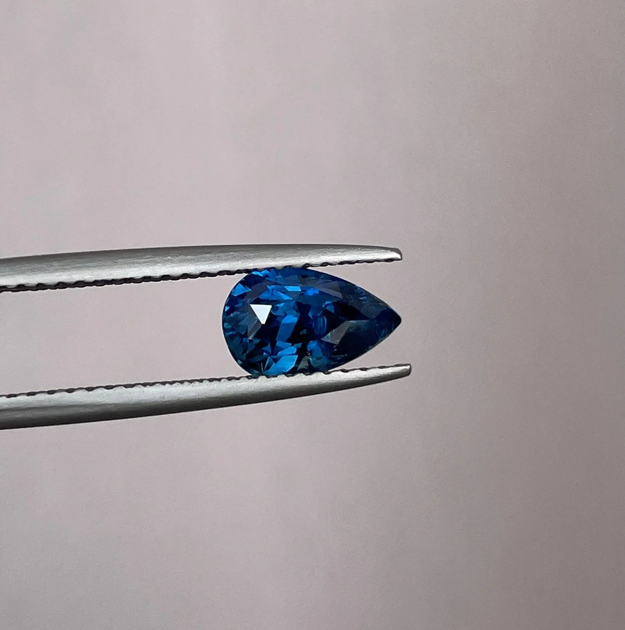 1.34 Carats Natural Blue Sapphire, Loose Gemstone for jewelry making