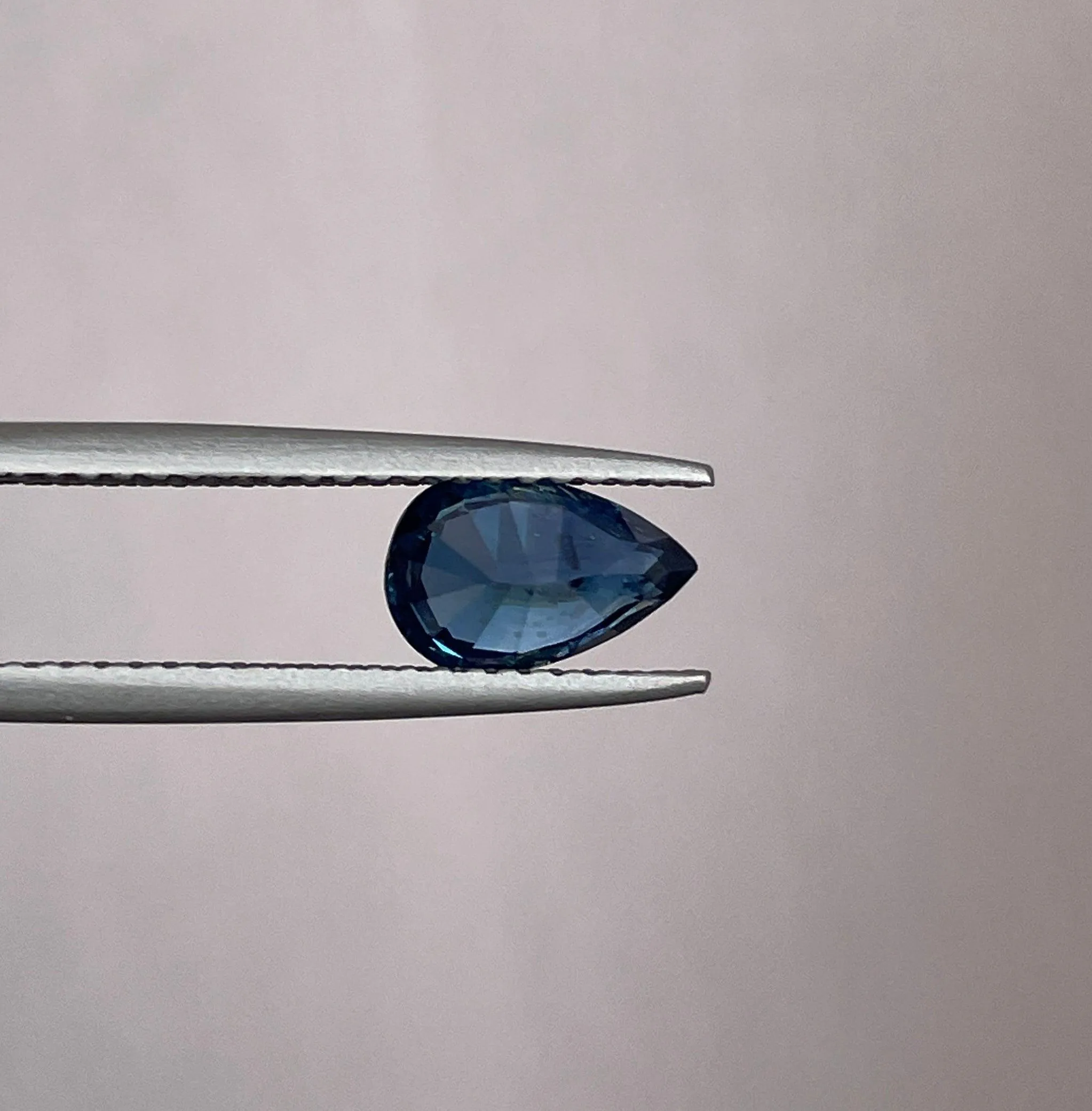 1.34 Carats Natural Blue Sapphire, Loose Gemstone for jewelry making