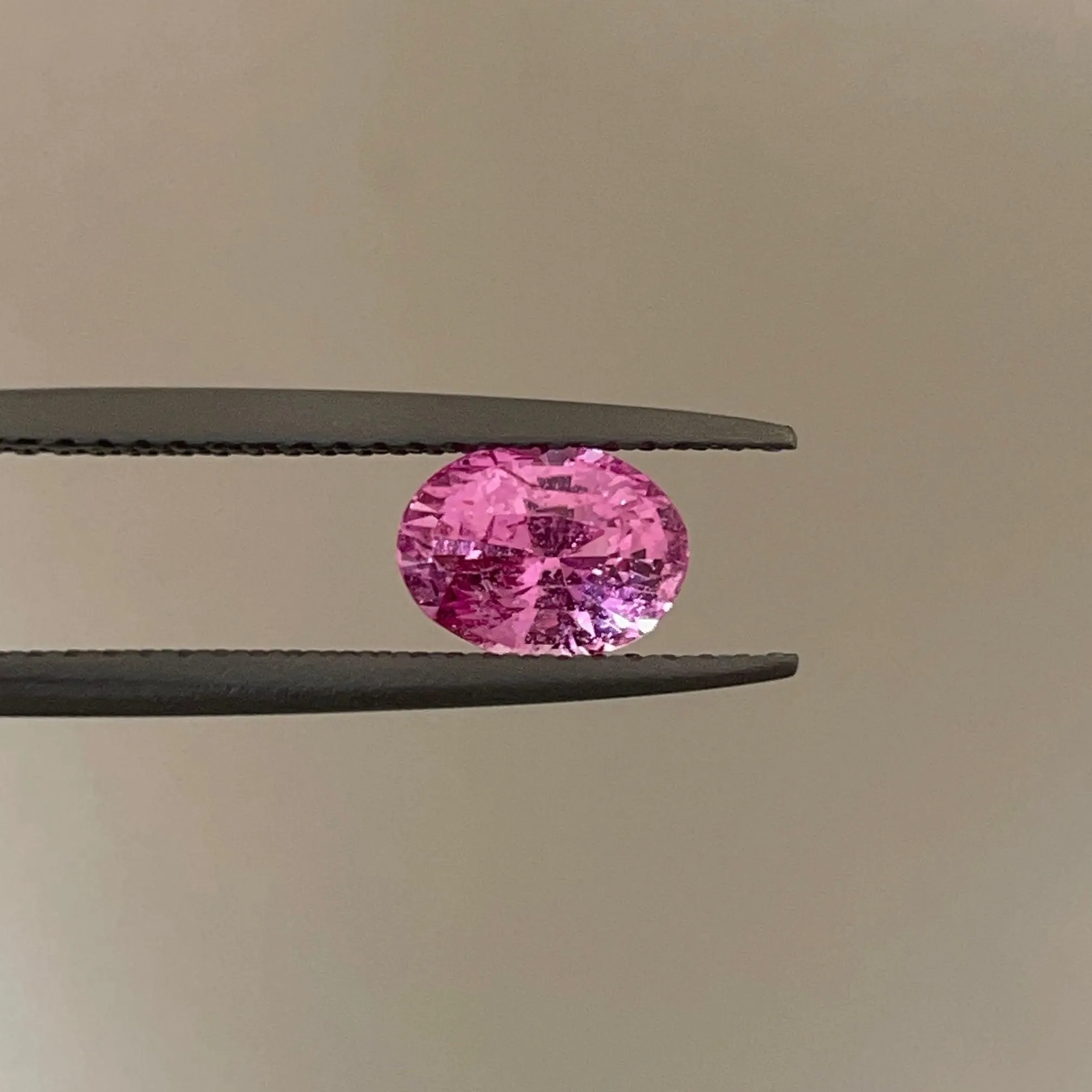 1.50 crt natural Pink Sapphire, Natural Fuchsia Pink Sapphire