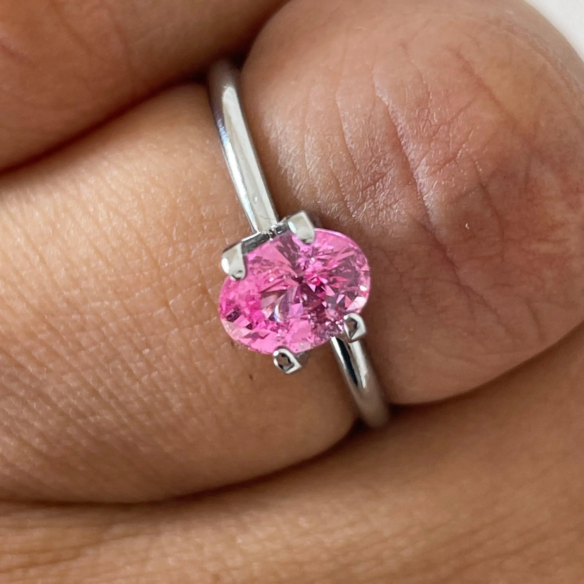 1.50 crt natural Pink Sapphire, Natural Fuchsia Pink Sapphire