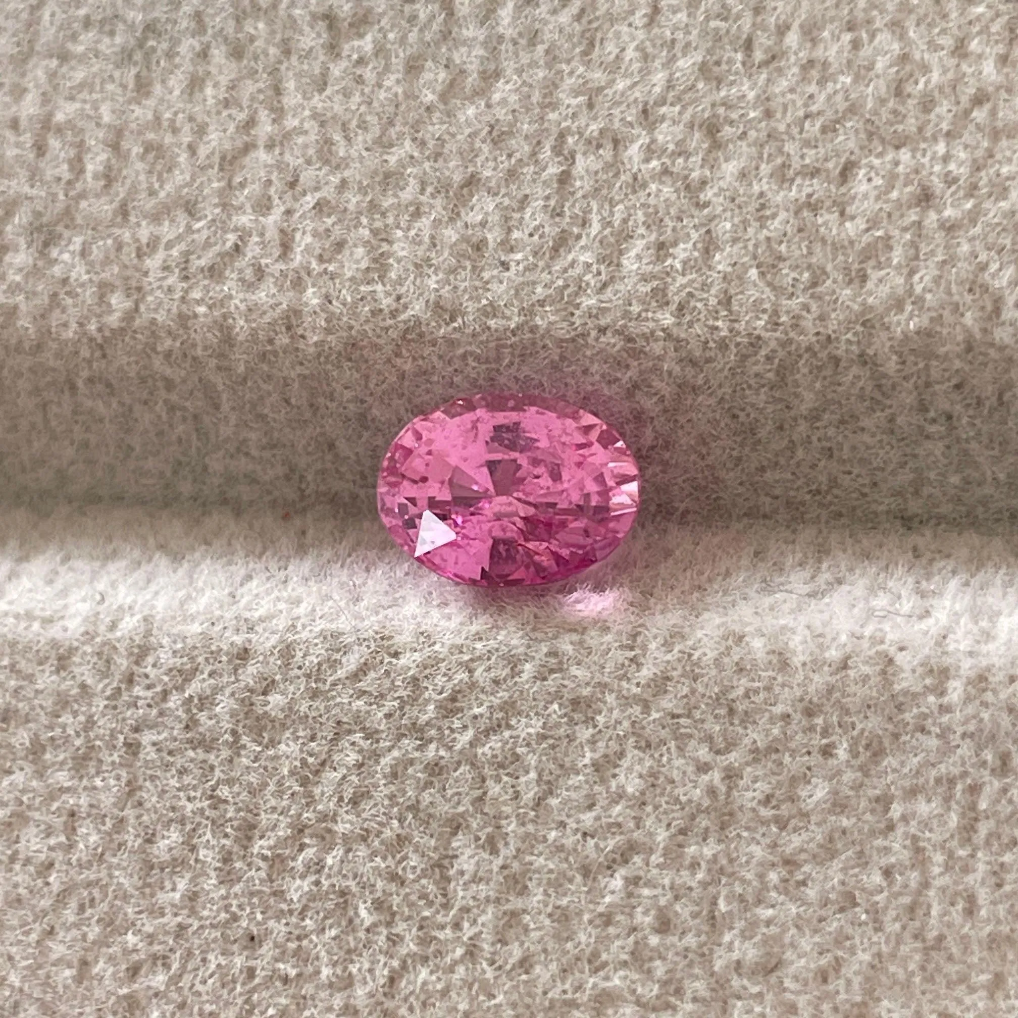 1.50 crt natural Pink Sapphire, Natural Fuchsia Pink Sapphire