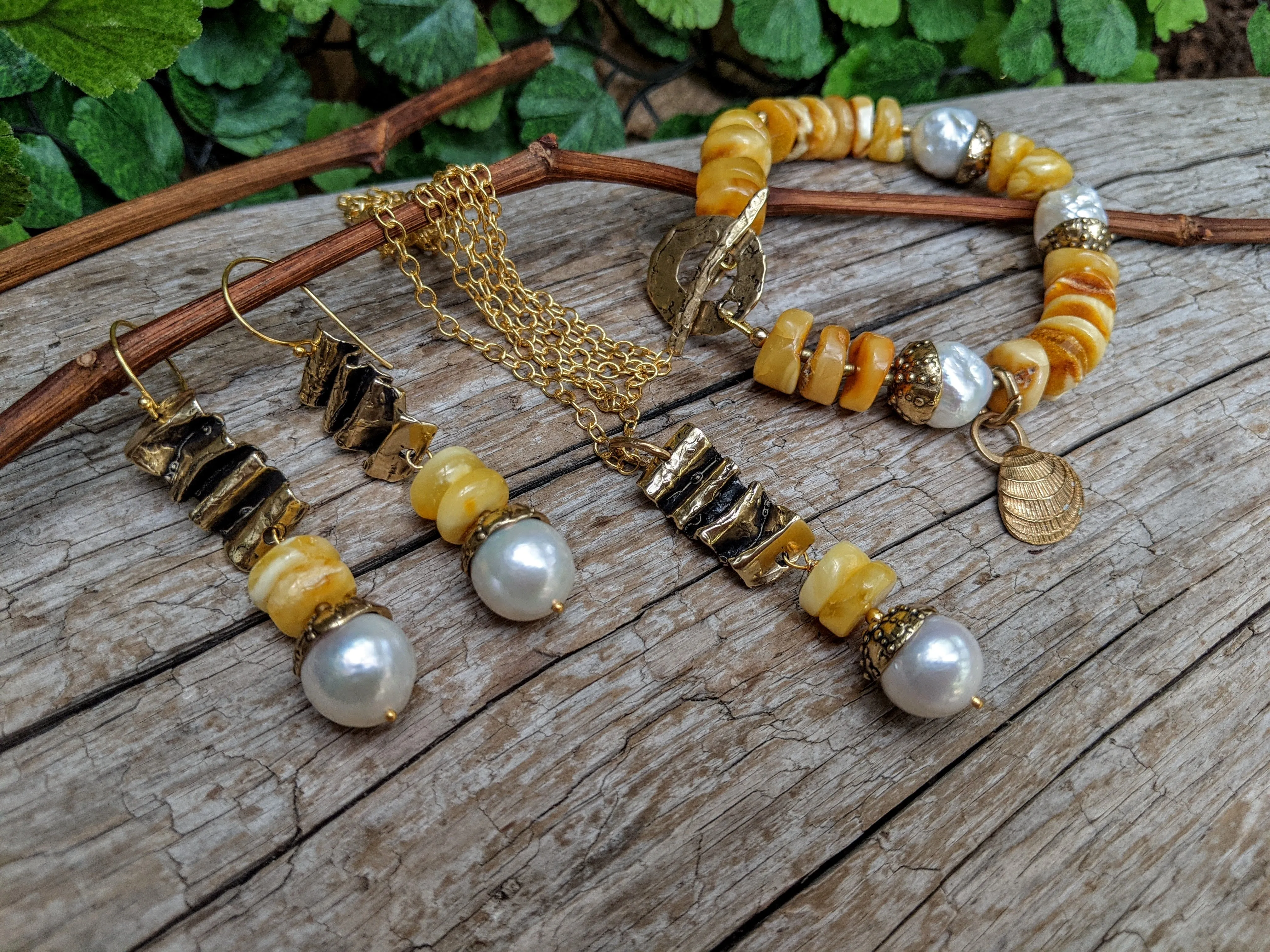 Butterscotch Amber & Pearl Pendant Necklace