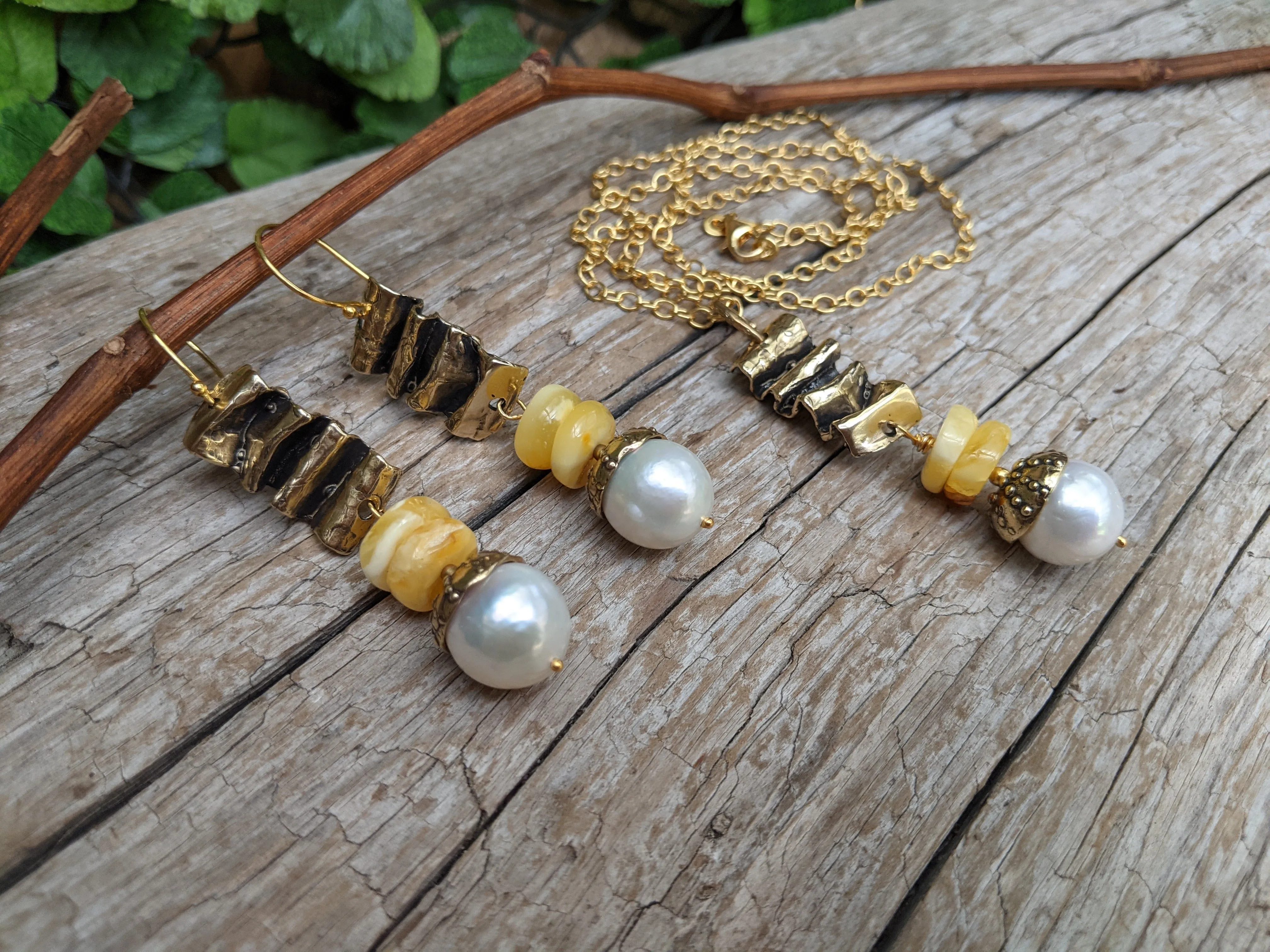 Butterscotch Amber & Pearl Pendant Necklace