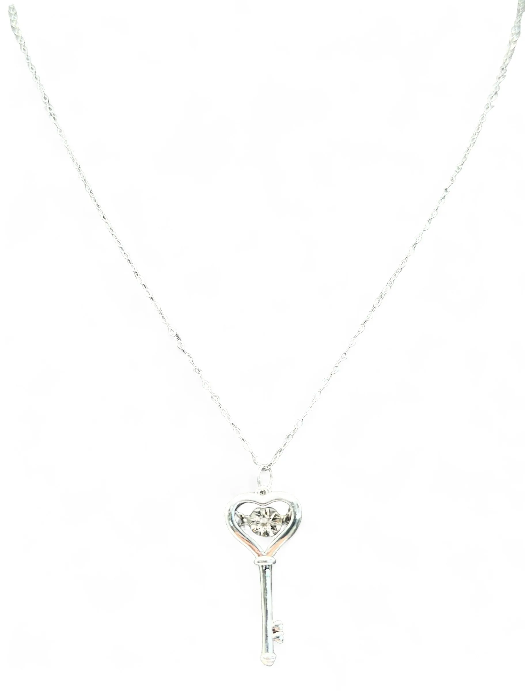 CHAIN WITH KEY PENDANT