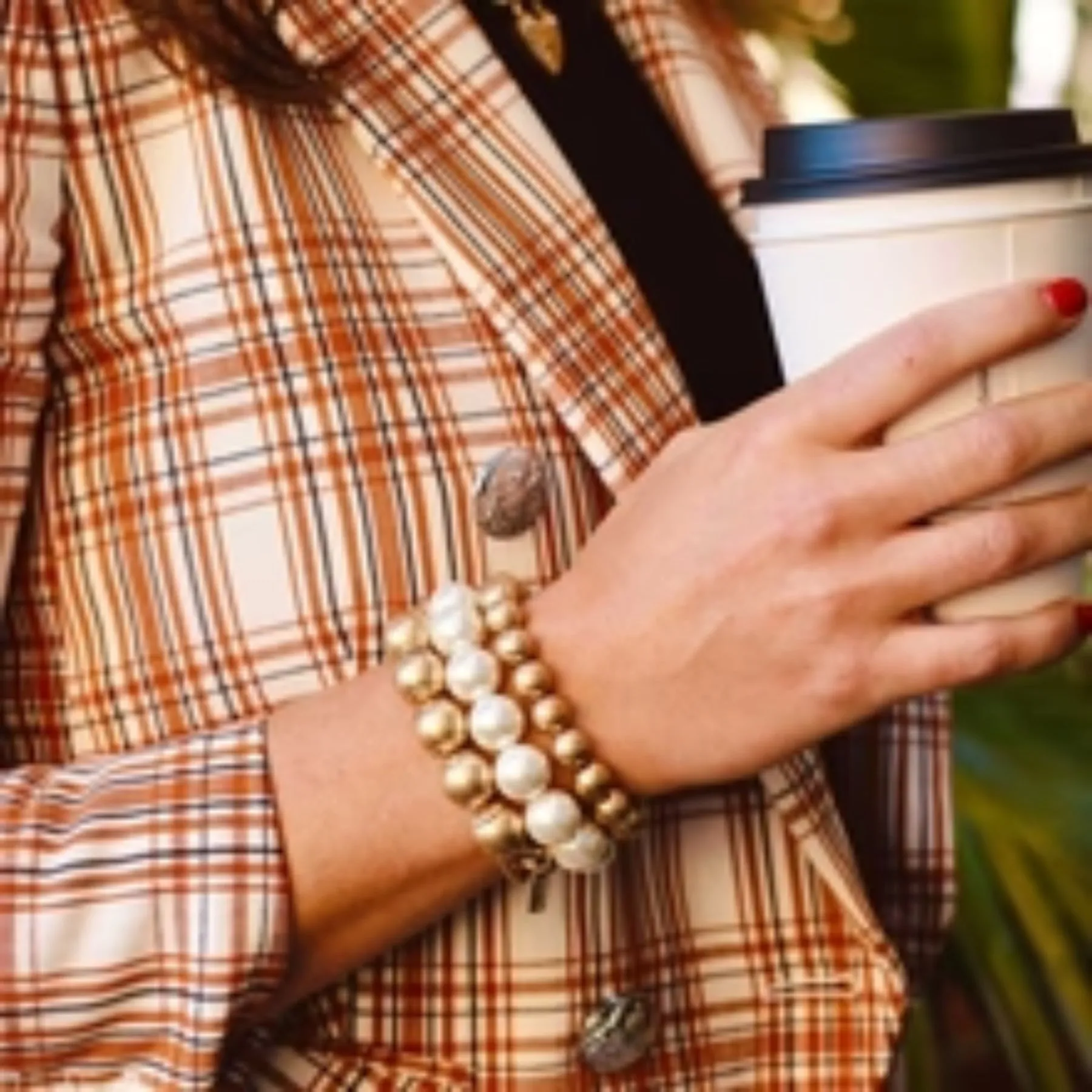 Chloe 10MM Ball Bead Stretch Bracelet in Worn Gold