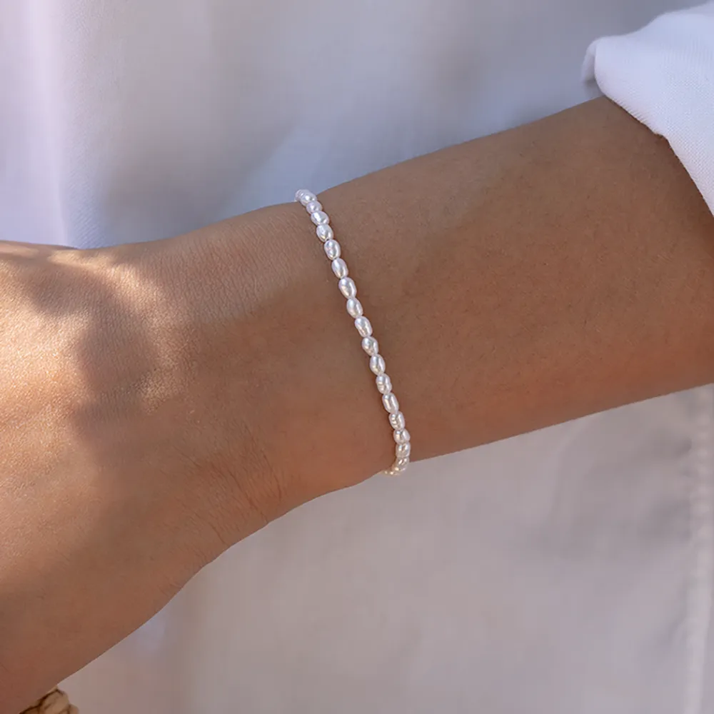 Classic Dainty Pearl Bracelet