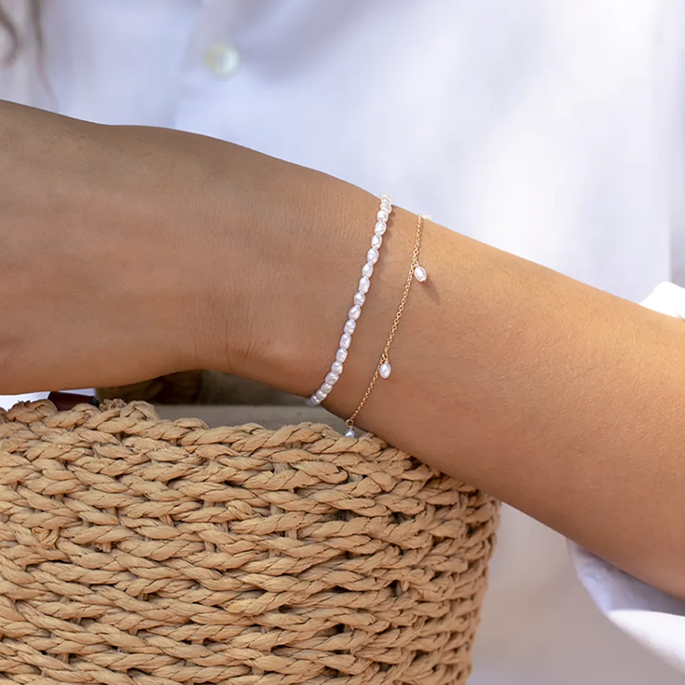 Classic Dainty Pearl Bracelet