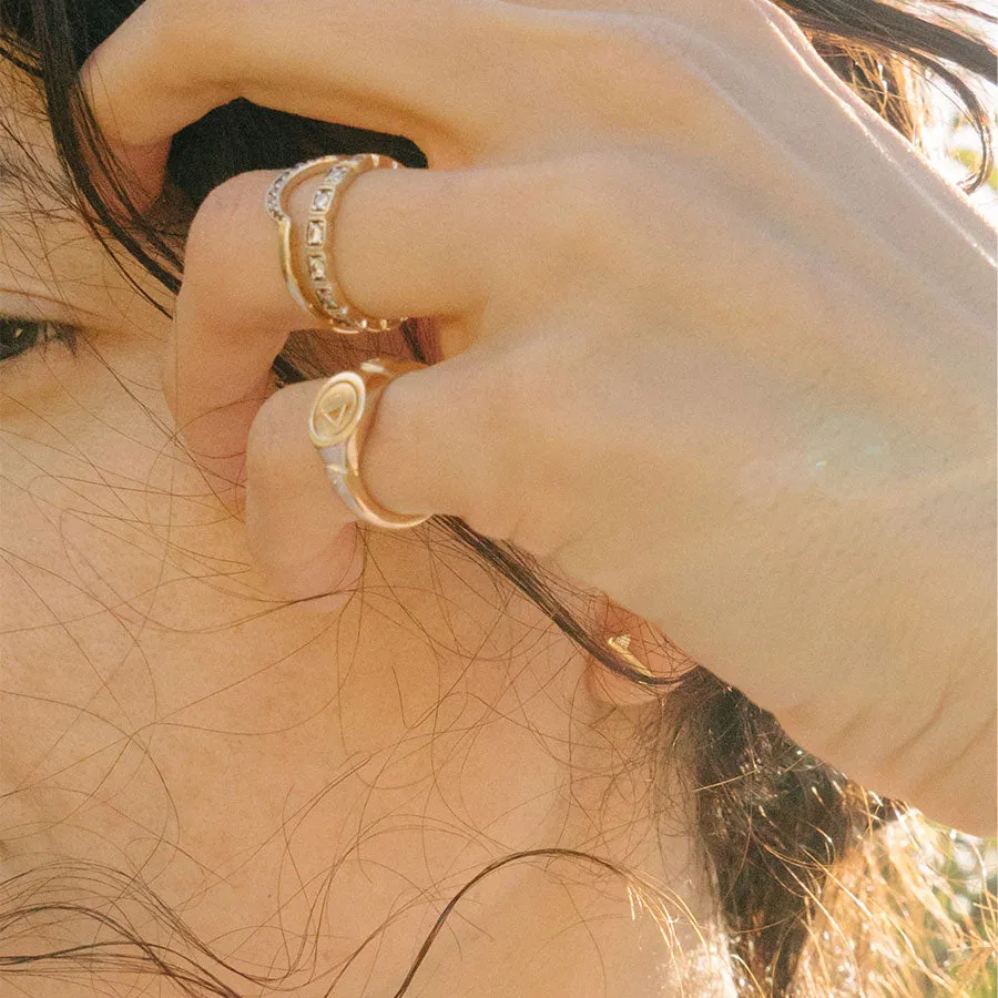 Classic Signet Ring - 14k Yellow Gold