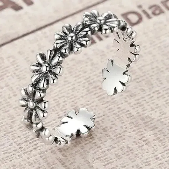 Dainty Sterling Silver Daisy Wrap Ring