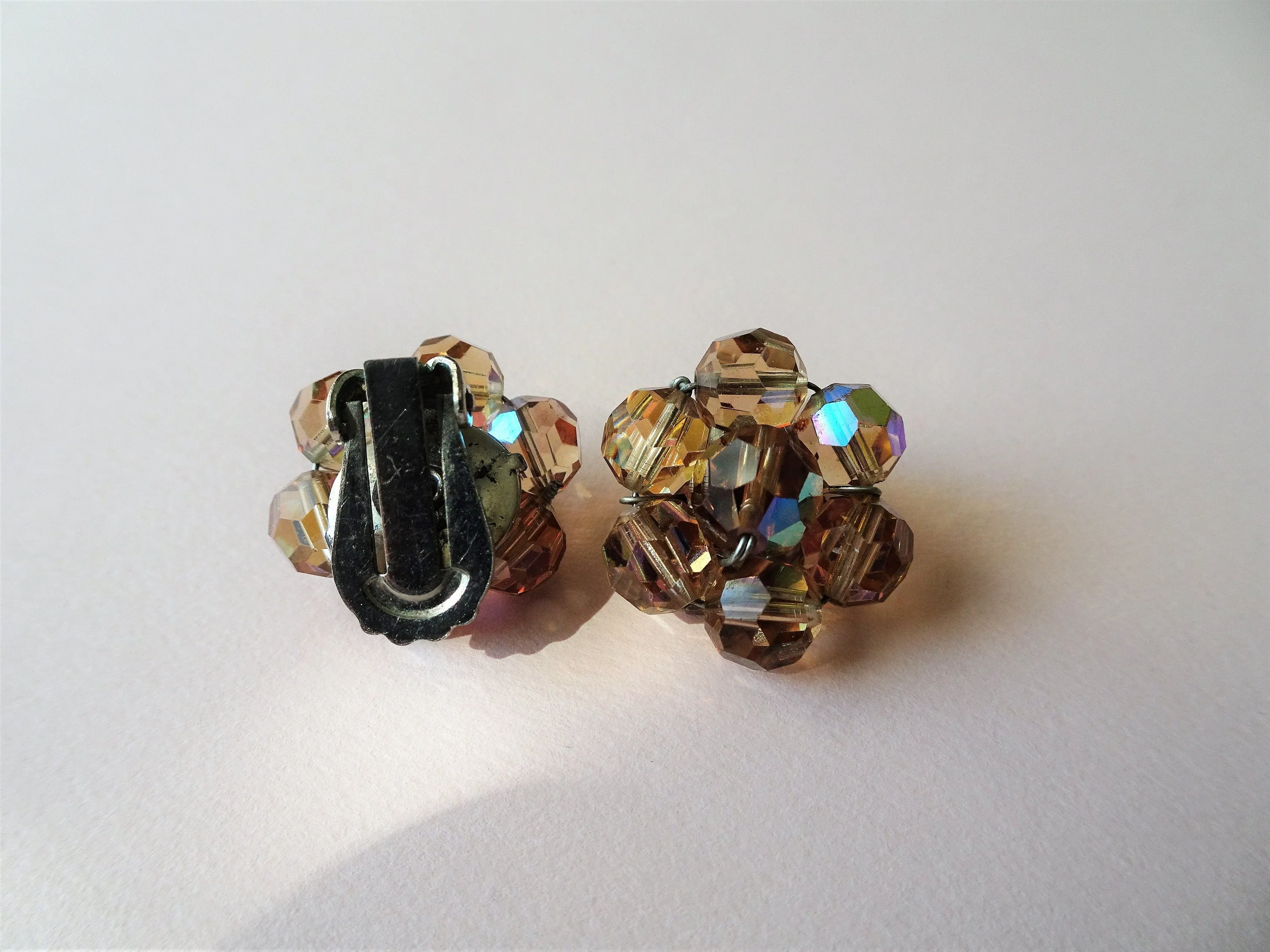 DAZZLING Crystal Glass Earrings,Sparkling Aurora Borealis Topaz Crystals,1950s Clip On Earrings,Mid Century,Collectible Vintage Jewelry