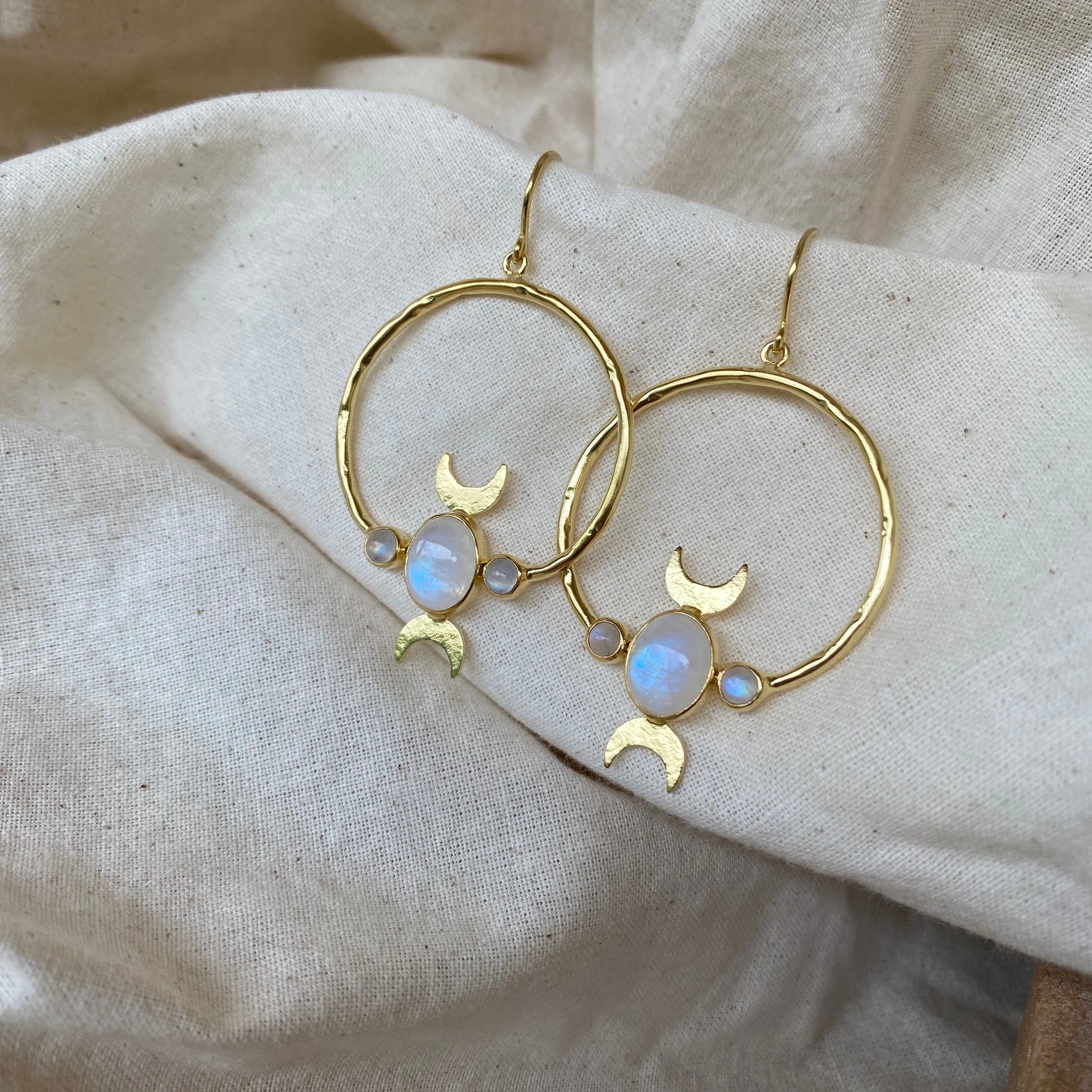 Desert 14K Gold Rainbow Moonstone Earrings