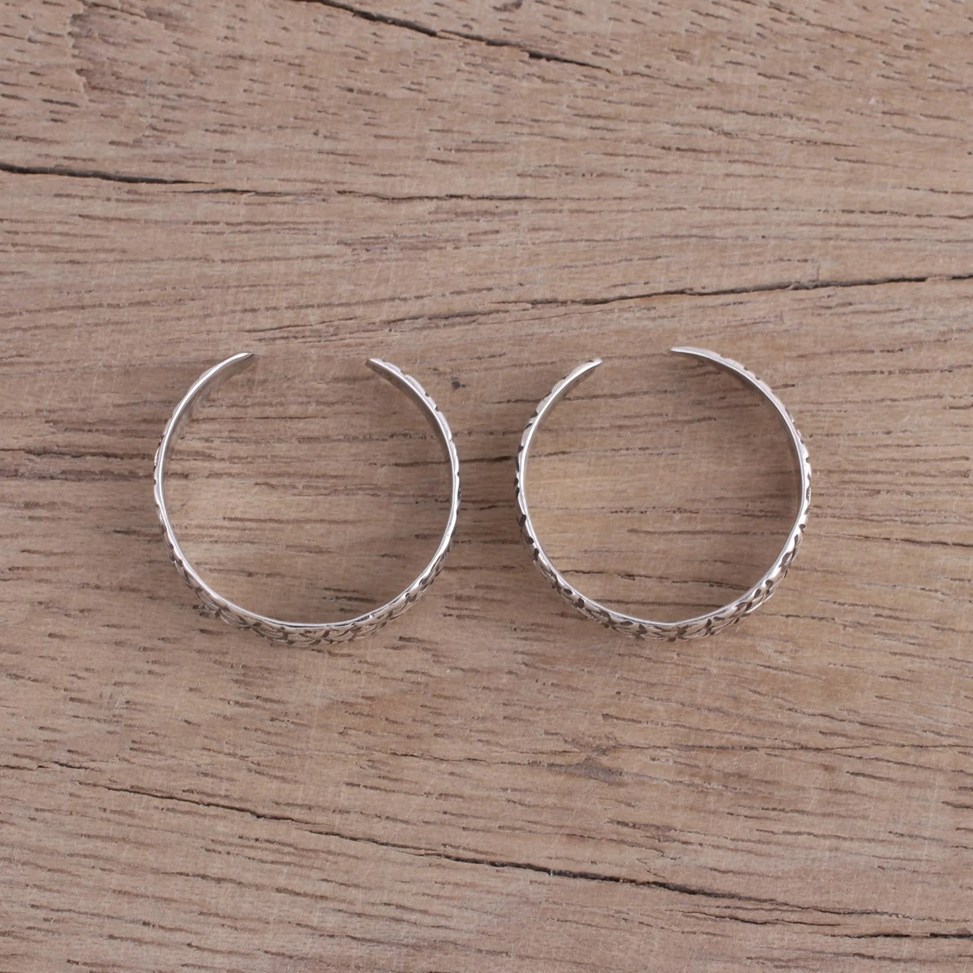 Floral Saga Pair of Floral Sterling Silver Toe Rings from India