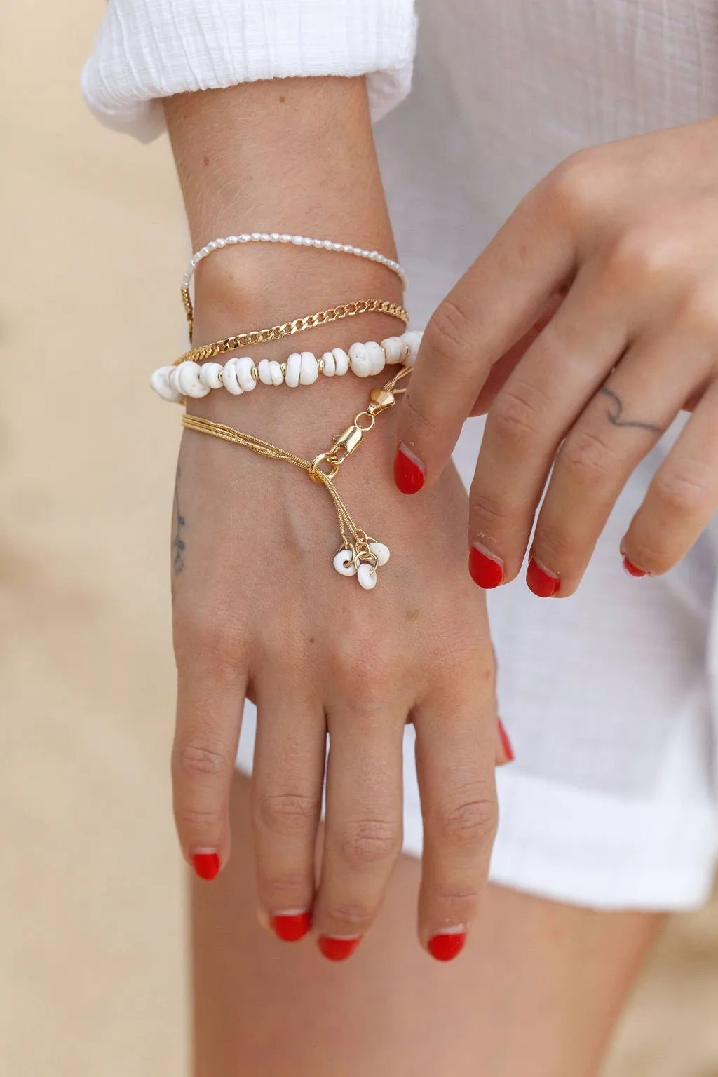 Gold Chain Puka Charm Bracelet - Kaihohonu