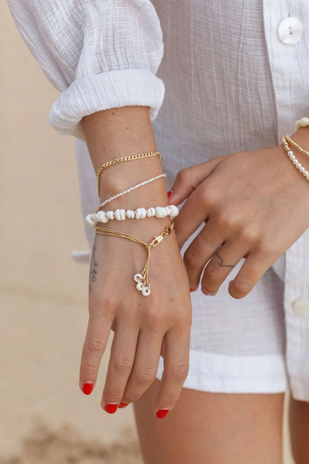 Gold Chain Puka Charm Bracelet - Kaihohonu