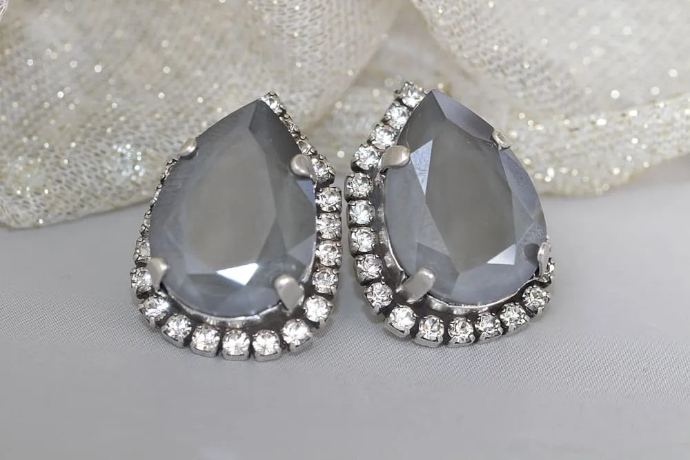 GREY TEARDROP BRACELET