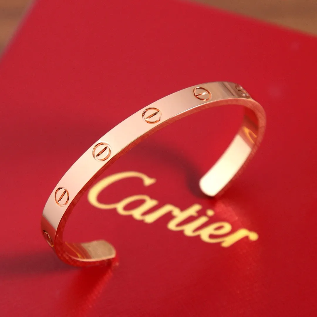 JW821 LOVE Bracelet