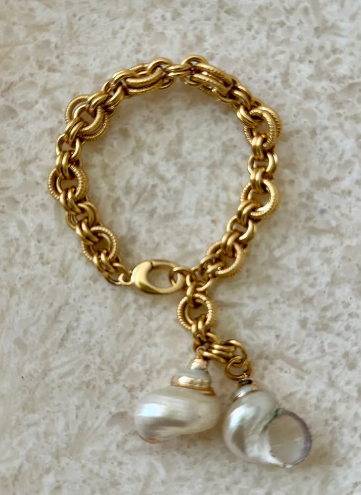 Konche Shell Bracelet