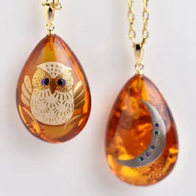 Maki-e Urushi Lacquer Reversible Pendant Necklace - Amber / White Owl and Moon -, Traditional Japanese Urushi Lacquer Jewelry