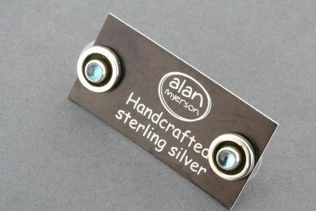 oxidized blue topaz stud - 4mm