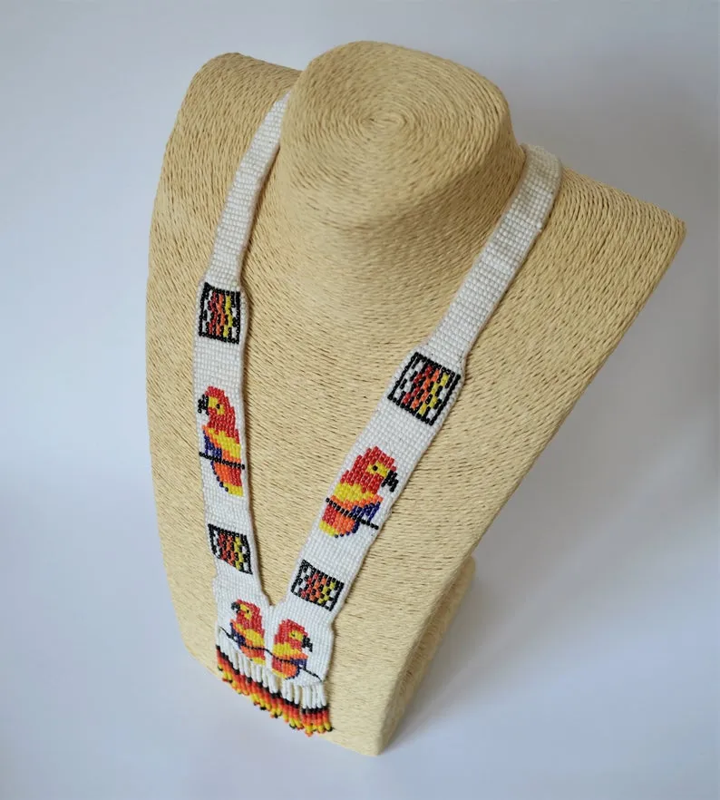 Parrot white beaded necklace