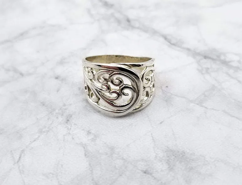 Sterling Carved Curl Overlap Ring