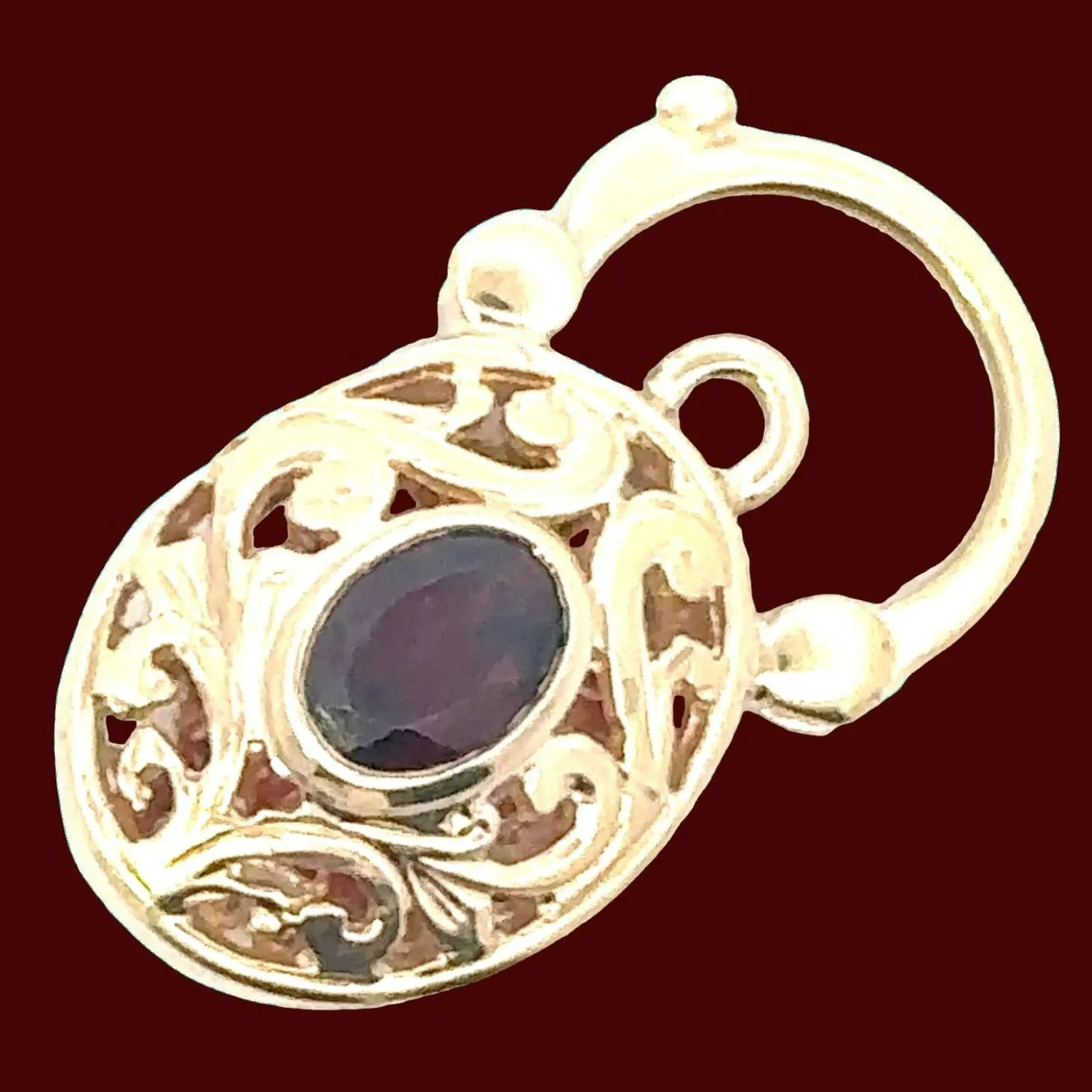 Stunning 9CT Yellow Gold Single Stone Garnet Padlock Pendant