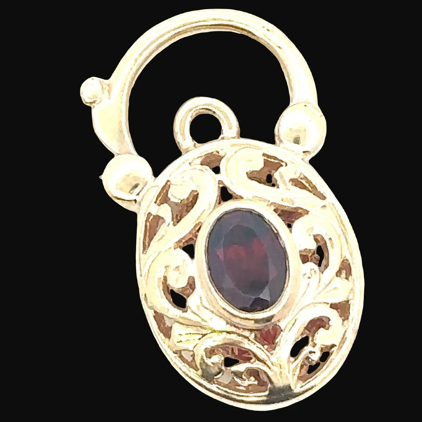 Stunning 9CT Yellow Gold Single Stone Garnet Padlock Pendant