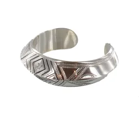 TANAMART Silver Shaker Cuff Bracelet, Detailed Etching