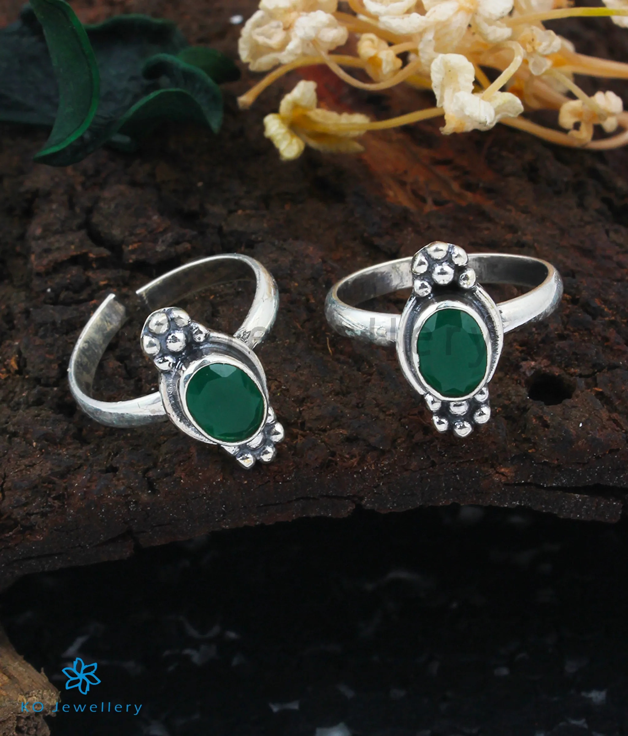 The Neeti Silver Toe-Rings (Green)