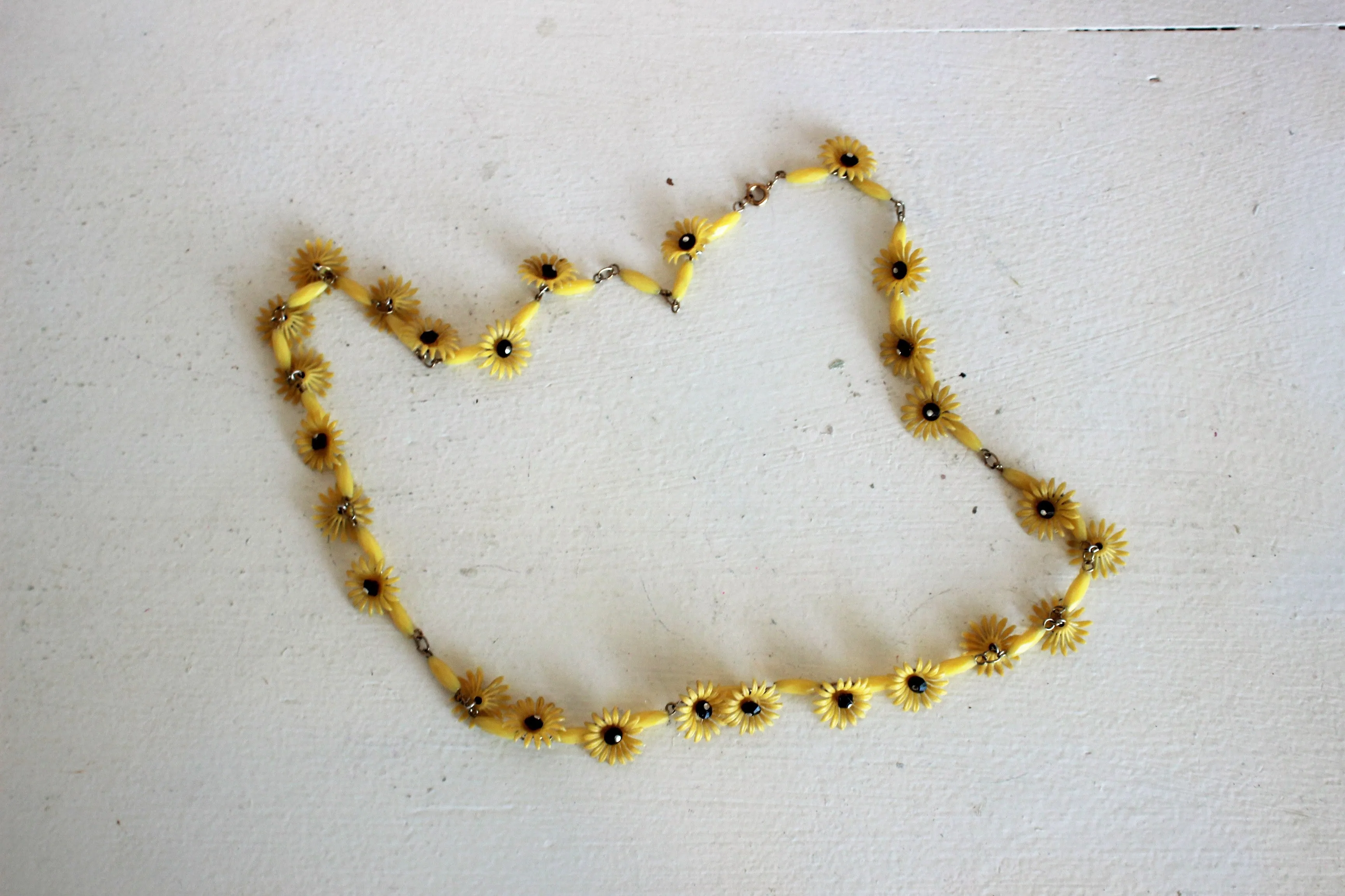 Vintage 1960s Sunflower Necklace