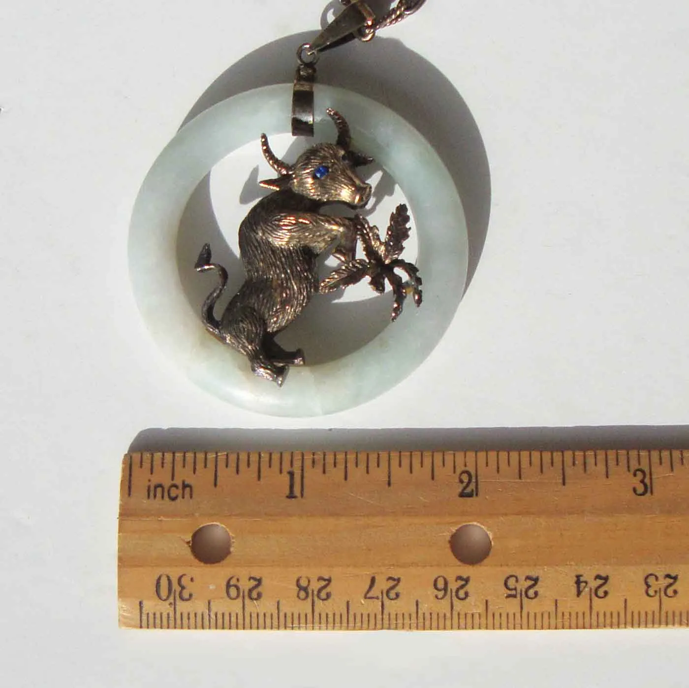 Vintage Chinese Zodiac Jade & Silver Ox Bull Donut Ring Pendant Necklace