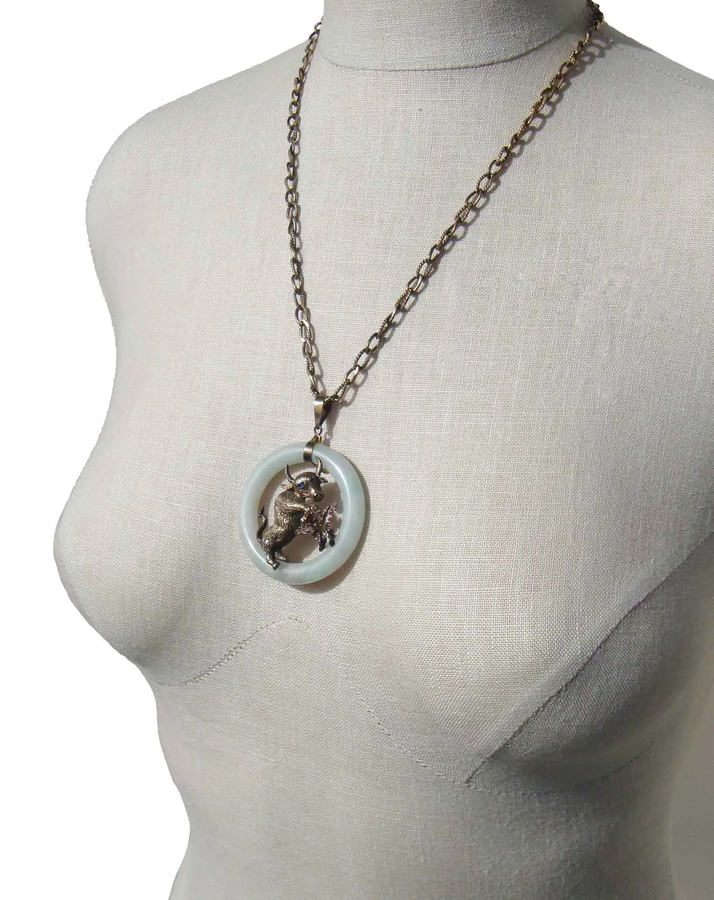 Vintage Chinese Zodiac Jade & Silver Ox Bull Donut Ring Pendant Necklace