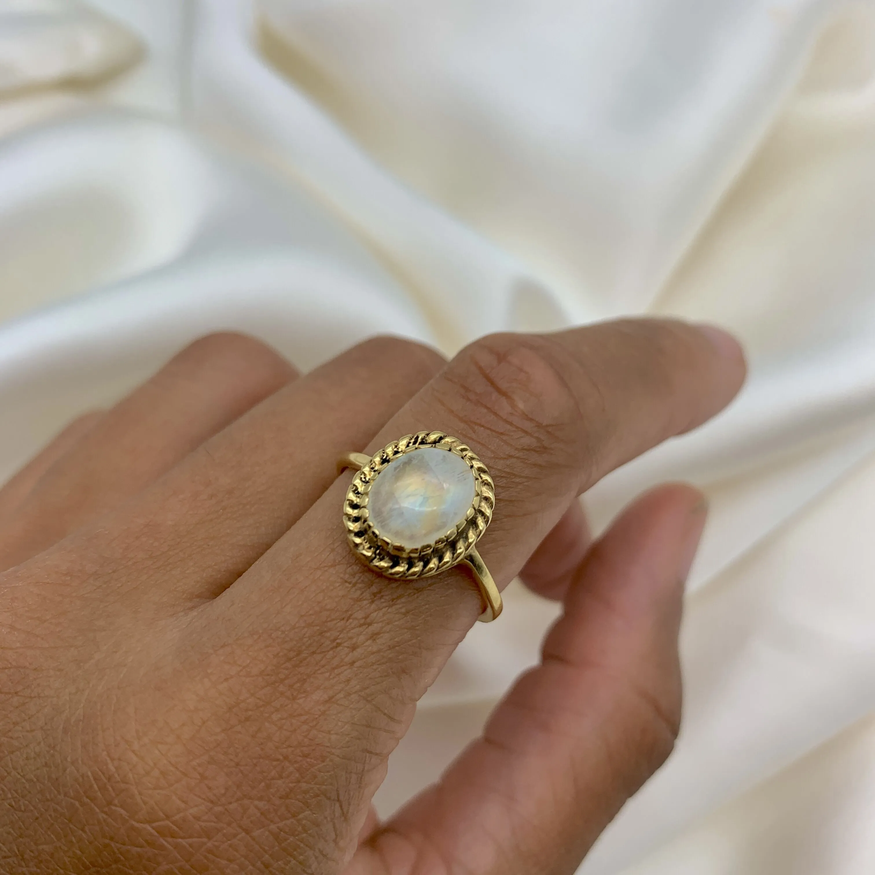 Vintage Moonstone Gold Ring - Natural Moonstone Ring - June Birthstone Ring