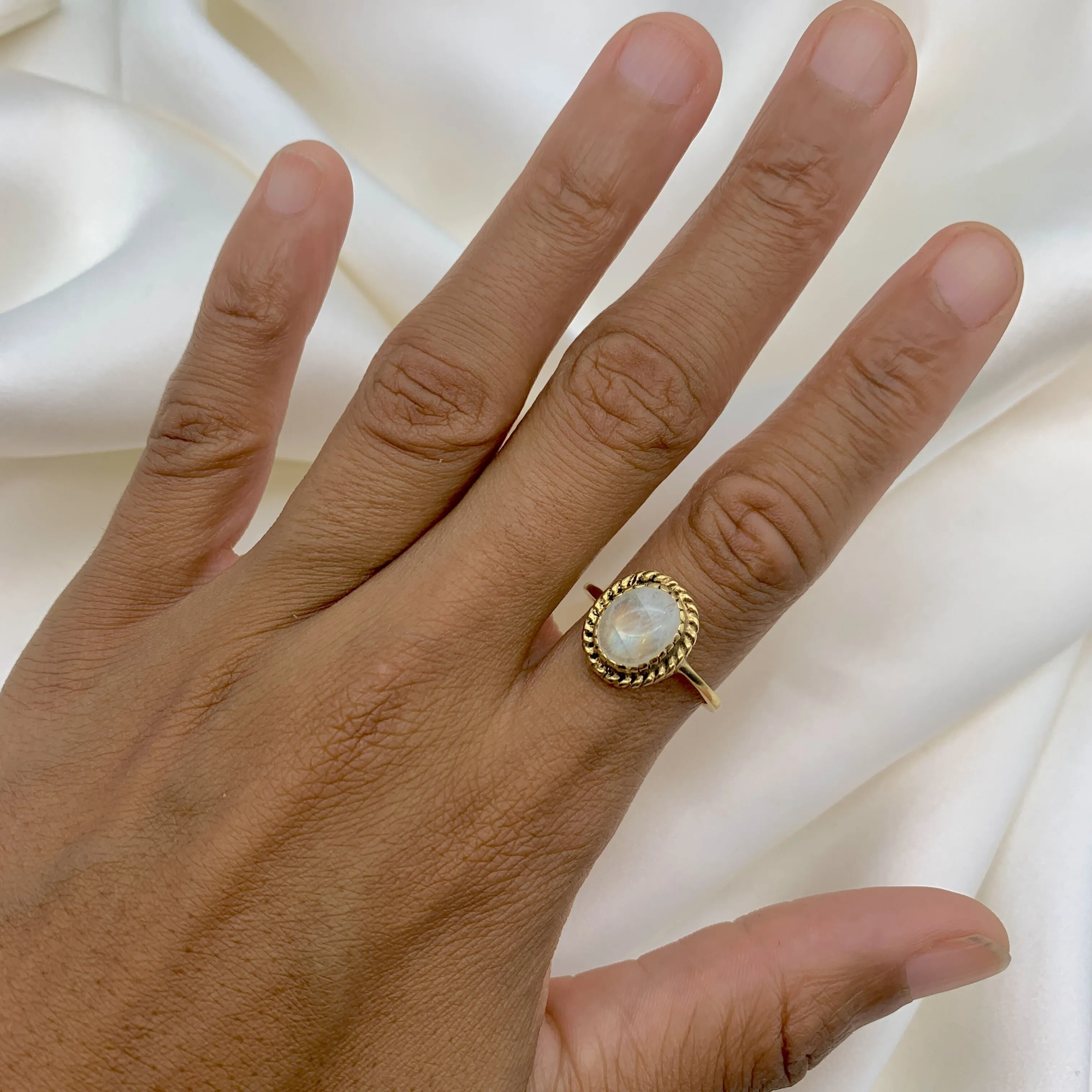 Vintage Moonstone Gold Ring - Natural Moonstone Ring - June Birthstone Ring
