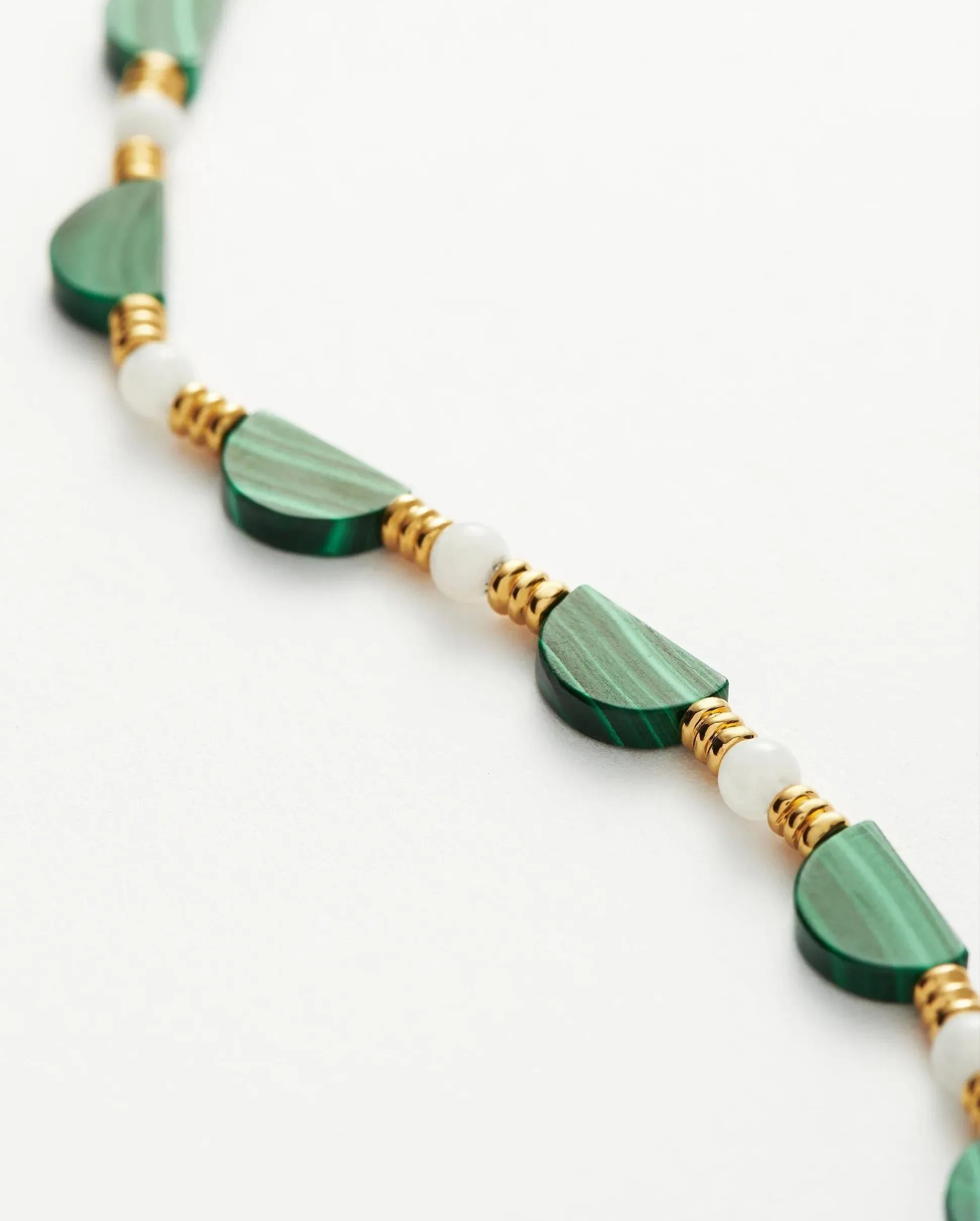 ZENYU GREEN BEADED HALF MOON NECKLACE / GOLD